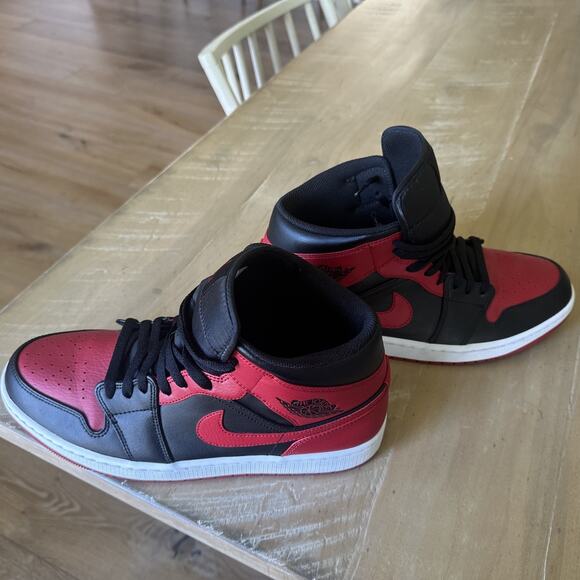 Jordan 1 Mid Banned 2020 Size 12.5 ***No Box Worn Twice*** NIKE !!! main image 9